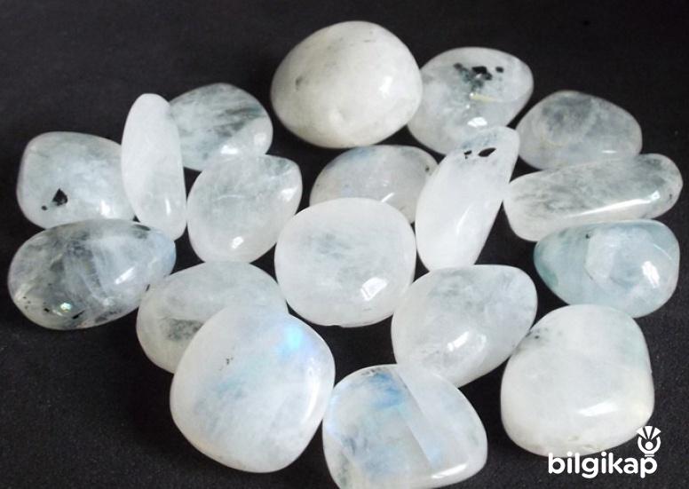 Ay Taşı  Genel Kültür