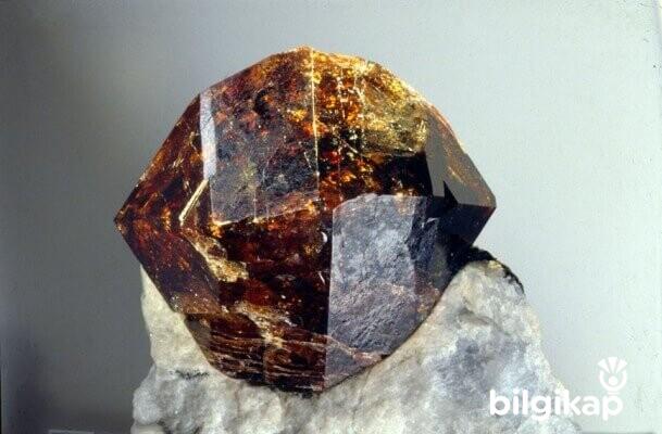 Kova Burcu Ve Taşları Genel Kültür