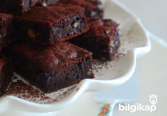 Elmalı Browni Tarifi  Tarifler Yaş Pasta Tarifleri