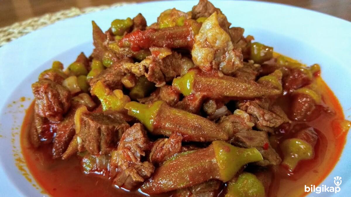 Etli Bamya Tarifi  Bakliyat Yemekleri Et Yemekleri Tarifler