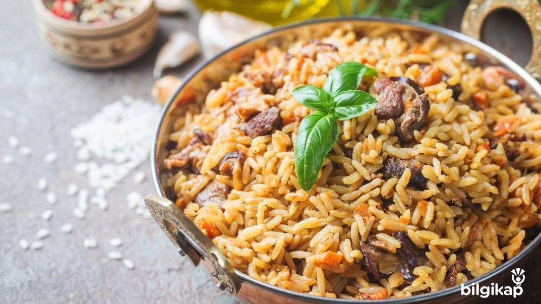 Etli Mey Pilavı Tarifi  Bakliyat Yemekleri Et Yemekleri Tarifler