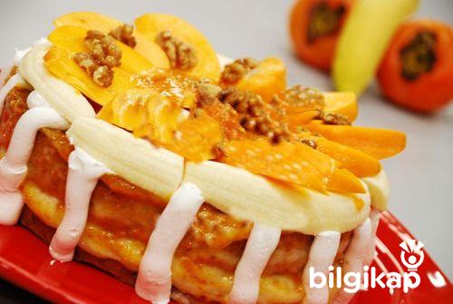 Hurmalı Muzlu Yaş Pasta  Tarifler Yaş Pasta Tarifleri