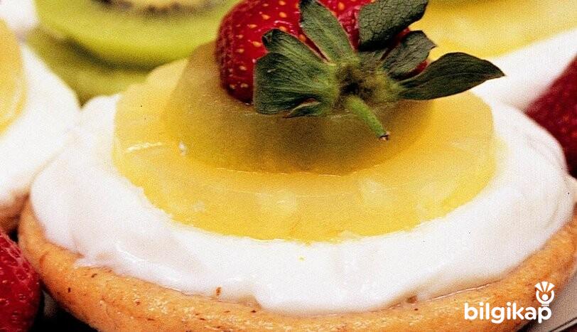 Meyveli Acıbadem Pastası  Tarifler Yaş Pasta Tarifleri