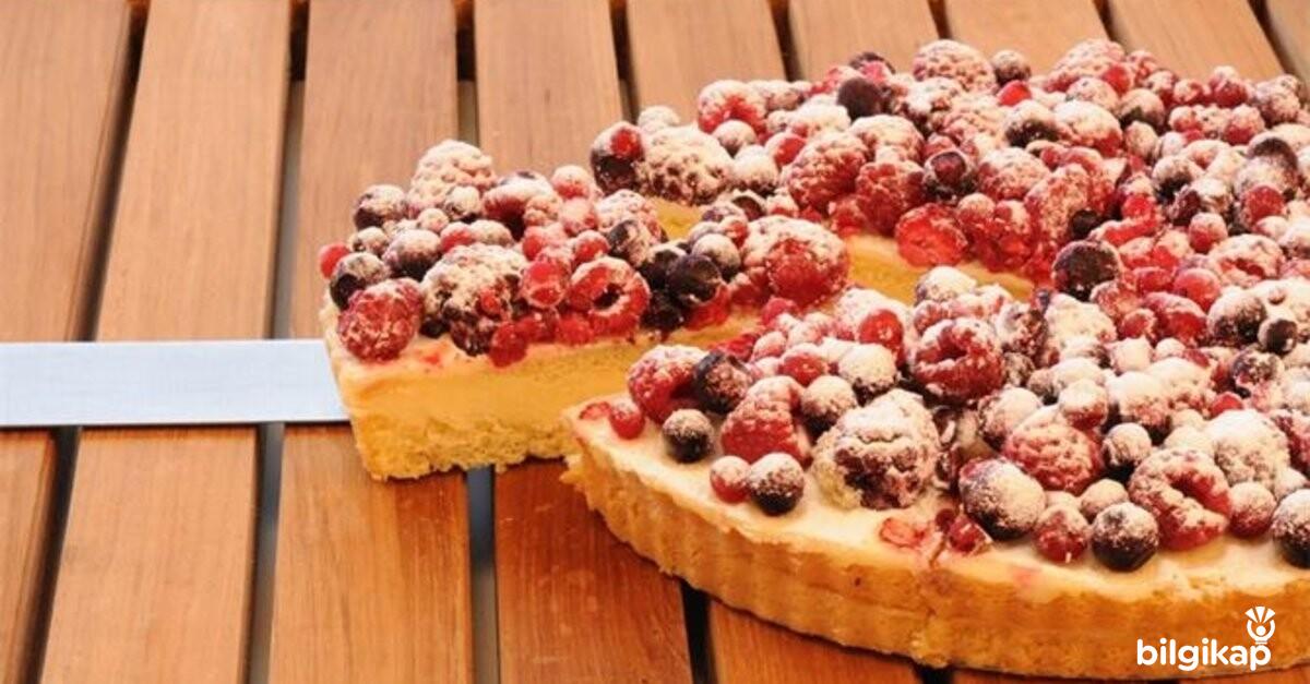 Meyveli Tart Nasıl Yapılır  Pasta Tarifleri Tarifler