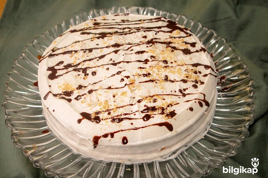 Krem Şantili Pandispanya  Tarifler Yaş Pasta Tarifleri