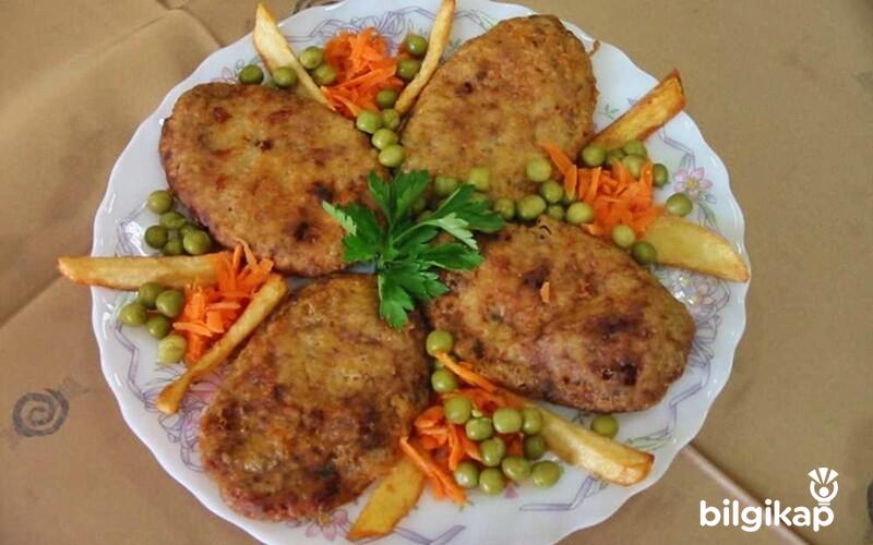 Saçaklı Köfte Et Yemekleri Köfte Tarifleri Tarifler