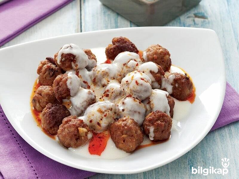 Yoğurt Soslu Köfte  Et Yemekleri Köfte Tarifleri Tarifler