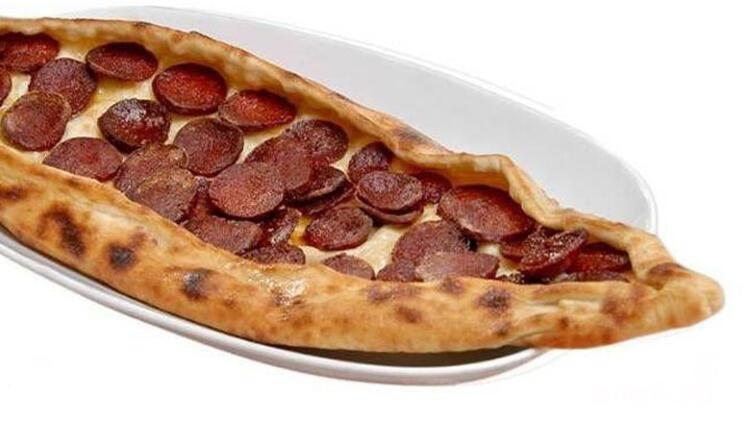 Sucuklu Pide  Et Yemekleri Kebap Tarifleri Tarifler