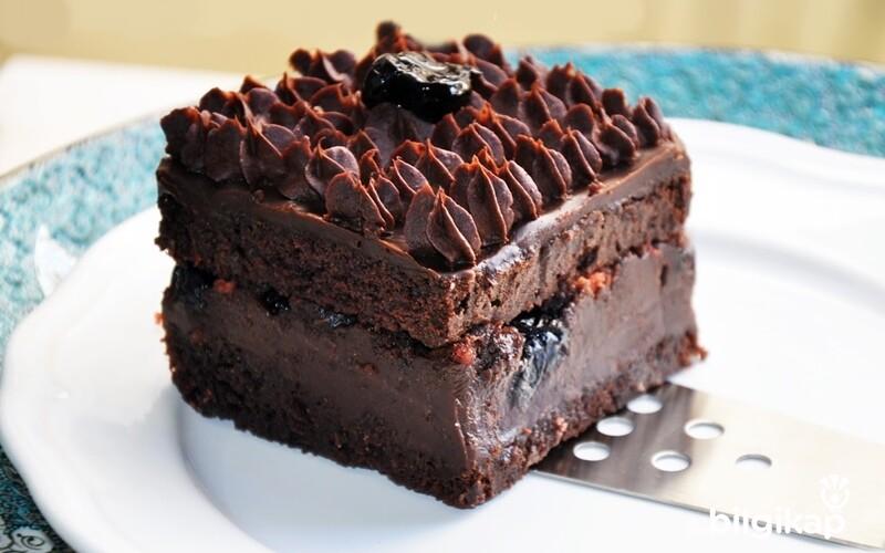 Vişneli Çikolatalı Pasta Tarifler Yaş Pasta Tarifleri