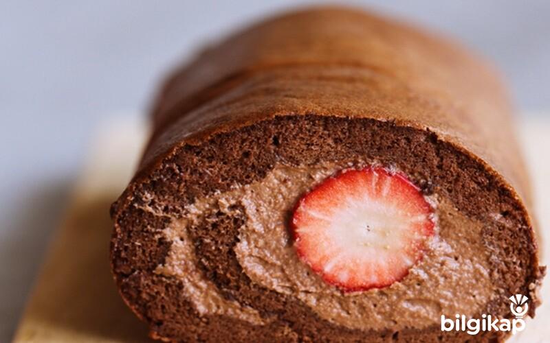 Şantili Çıtır Rulolar  Tarifler Yaş Pasta Tarifleri